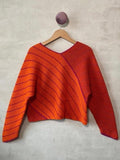 Babette trøje af Hanne Falkenberg, strikkekit | 08 Orange, 59 Fuchsia, 93 Tomat