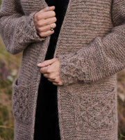 Beatrice cardigan fra Önling, No 2 + silk mohair strikkekit