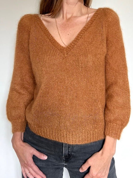 Casia sweater V - neck Refined Knitwear, silk mohair kit Strikkekit Refined Knitwear