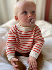 Friday Sweater til baby af PetiteKnit, strikkeopskrift Strikkeopskrift PetiteKnit