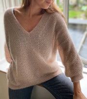 Fungus Sweater V - neck fra Refined Knitwear, strikkeopskrift Strikkeopskrift Refined Knitwear