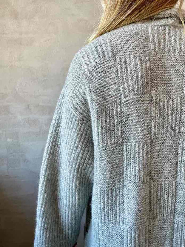 Pygmalion cardigan af Hanne Falkenberg, No 20 strikkekit (1 farve)