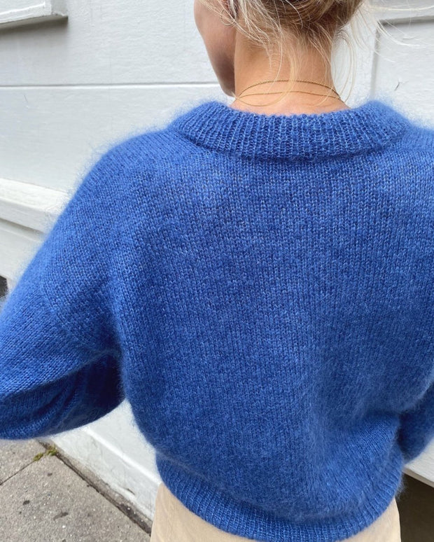 Stockholm sweater med V - neck fra PetiteKnit, silk mohair strikkekit