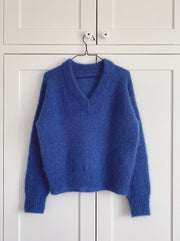 Stockholm sweater med V - neck fra PetiteKnit, silk mohair strikkekit