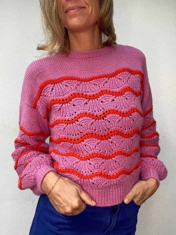 WaveSweater fra VesterbyCrea, strikkeopskrift RET MÆNGDER Strikkeopskrift VesterbyCrea