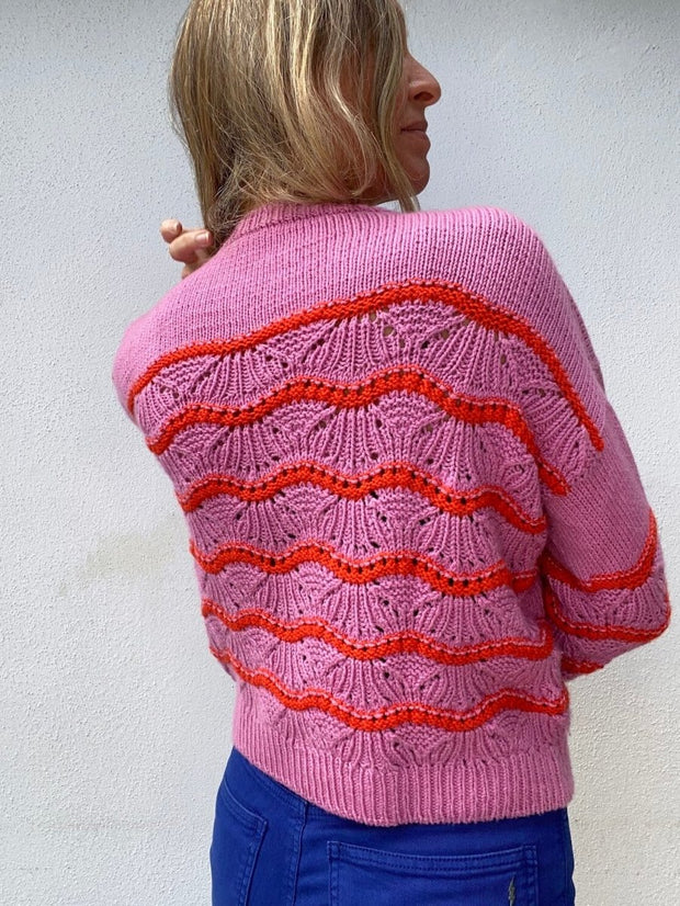 WaveSweater fra VesterbyCrea, strikkeopskrift RET MÆNGDER Strikkeopskrift VesterbyCrea