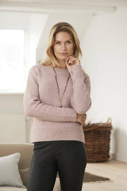 Abelone light pink knitted sweater, knitted in Isager Merilin and Alpaca