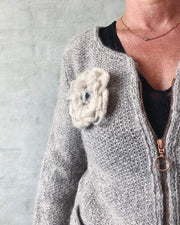 Aura cardigan eller jakke, strikket i Isager Jensen og Silk Mohair - Önling strikkekit
