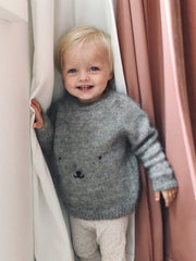 Bamsesweater til børn fra PetiteKnit, No 1 strikkekit Strikkekit PetiteKnit 